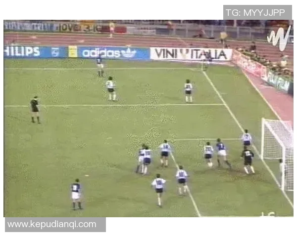 如何绘制足球明星海报框的详细步骤与技巧分享